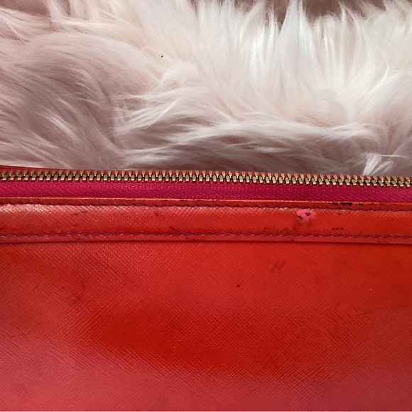 MCM red mini bag with gold chain hand strap and removable crossbody chain strap - Picture 6 of 16